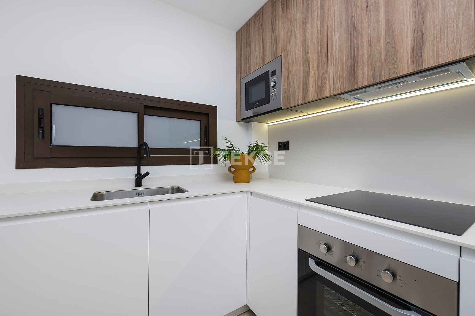 3 bedroom Flat for sale in Los Alcazares with pool - € 412,000 (Ref: 8964761)