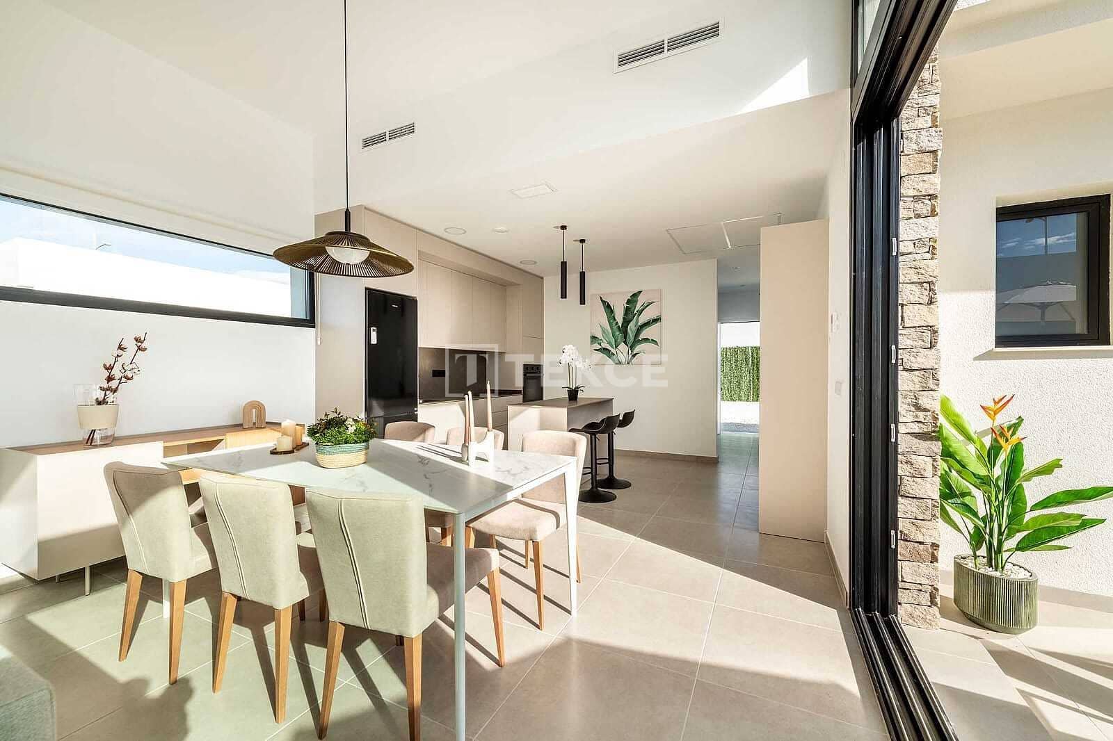 3 quarto Moradia para venda em Calasparra com piscina - 335 000 € (Ref: 8964769)