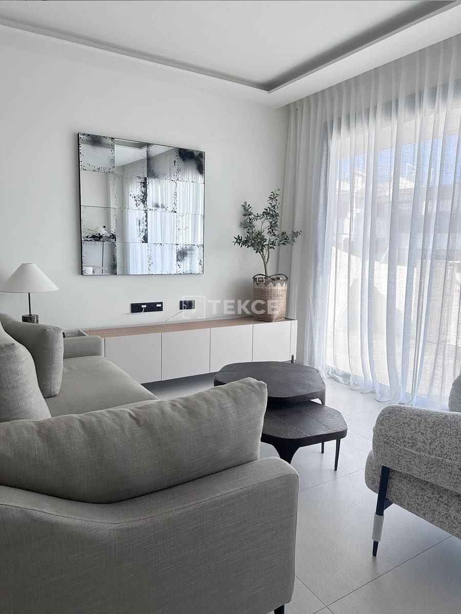 2 slaapkamer Flat te koop in Torrevieja met zwembad - € 620.000 (Ref: 8964784)