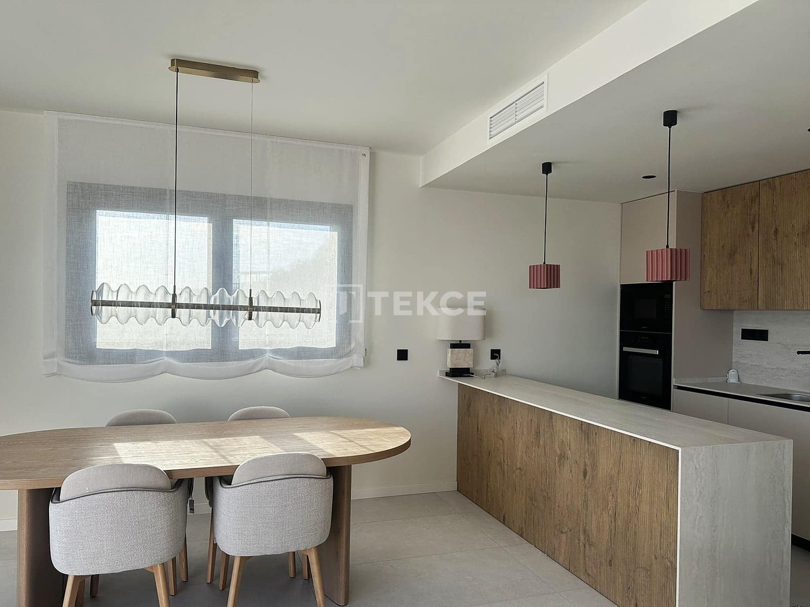 2 slaapkamer Flat te koop in Torrevieja met zwembad - € 620.000 (Ref: 8964784)
