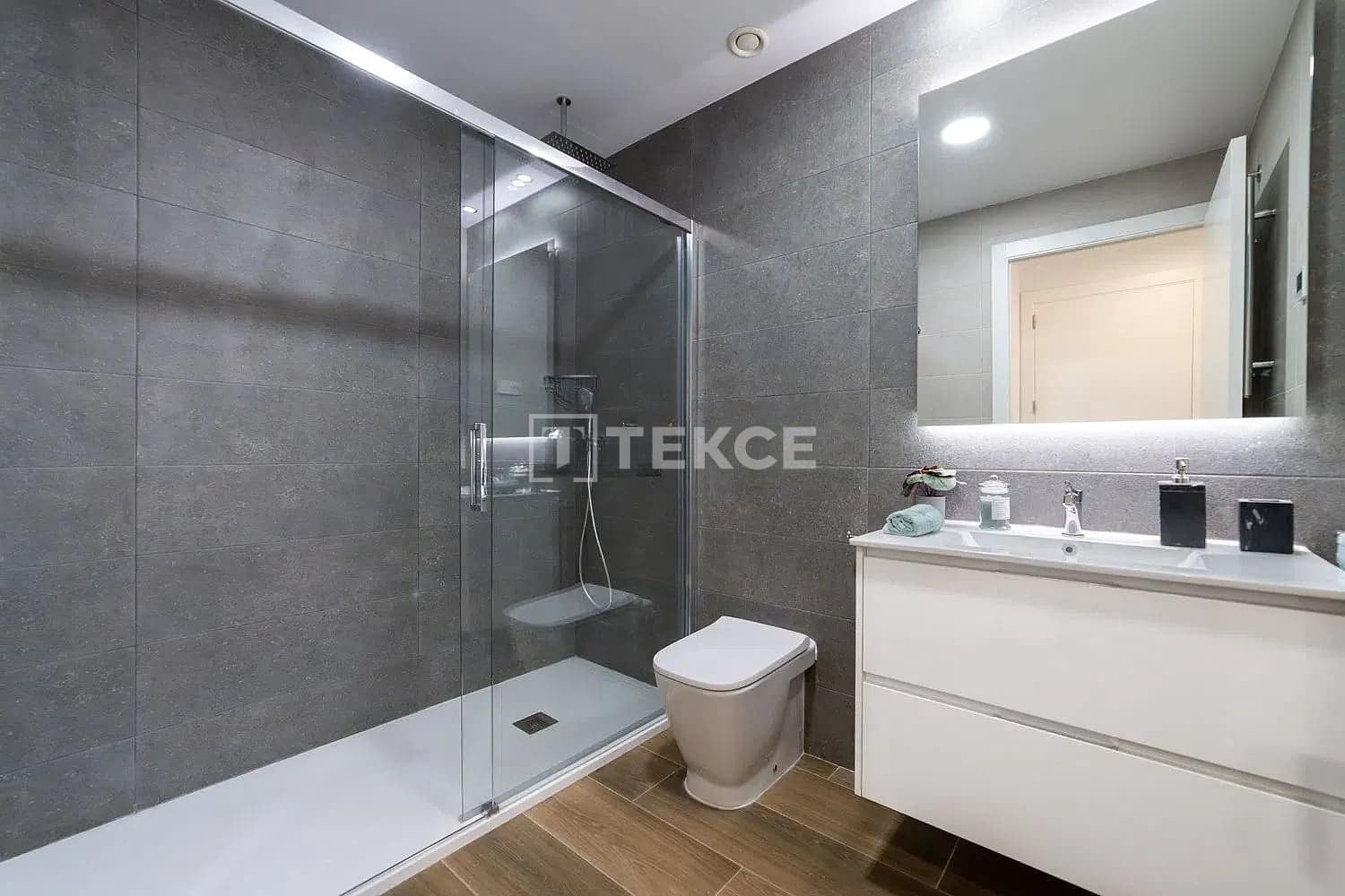 1 sovrum Lägenhet till salu i Torrevieja med pool - 262 000 € (Ref: 8964789)