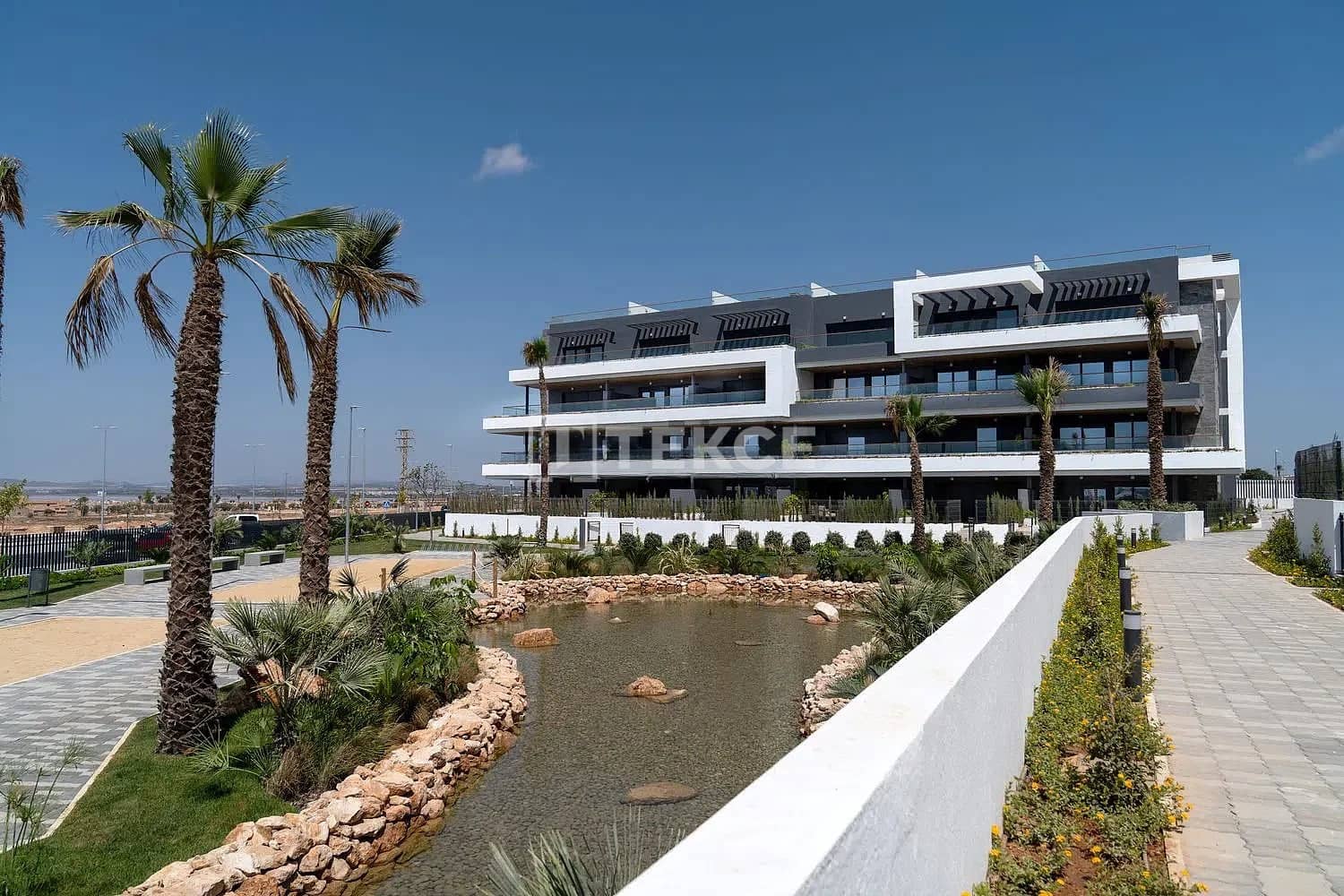 1 makuuhuone Asunto myytävänä paikassa Torrevieja mukana uima-altaan - 273 000 € (Ref: 8964791)