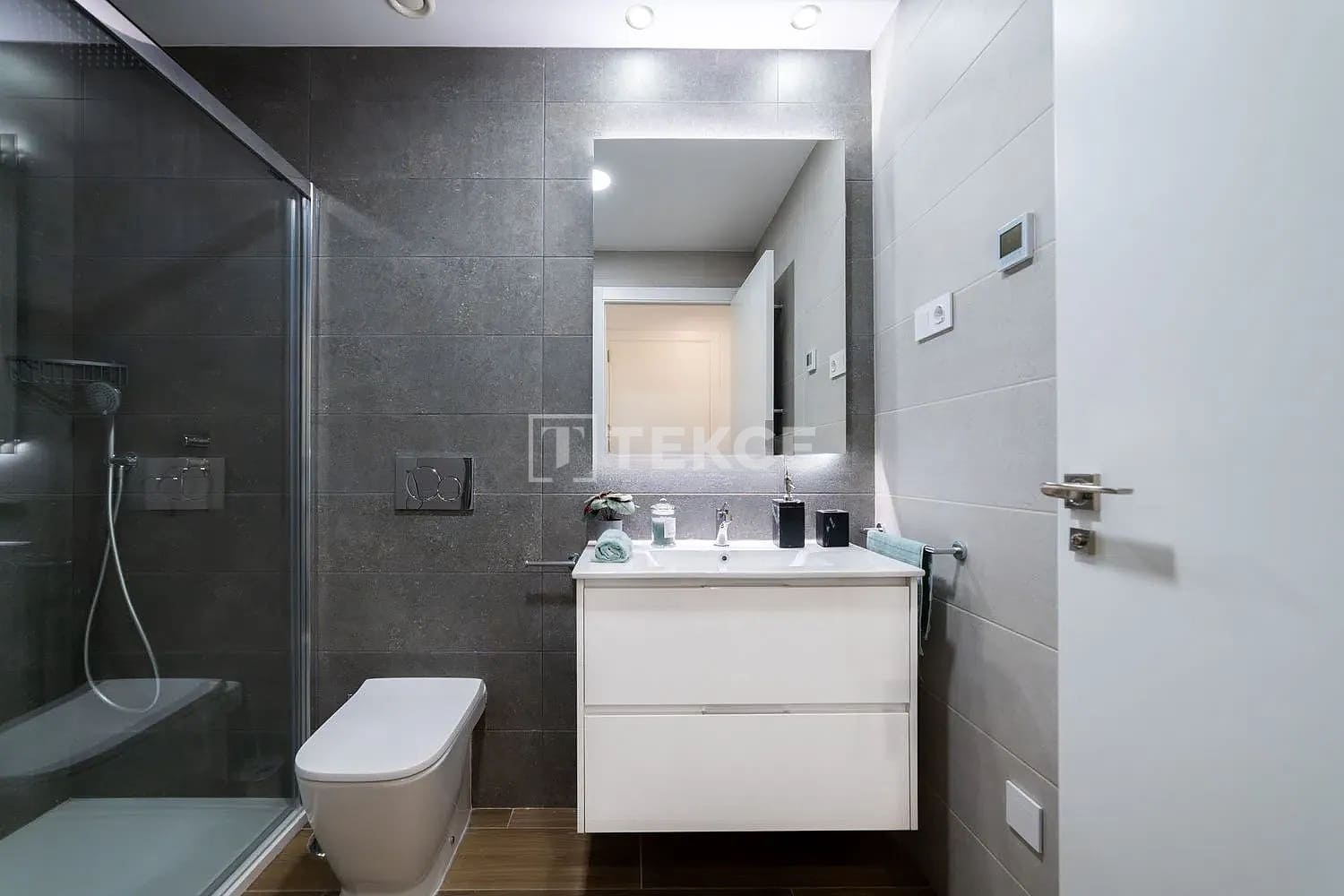 2 slaapkamer Flat te koop in Torrevieja met zwembad - € 298.000 (Ref: 8964792)