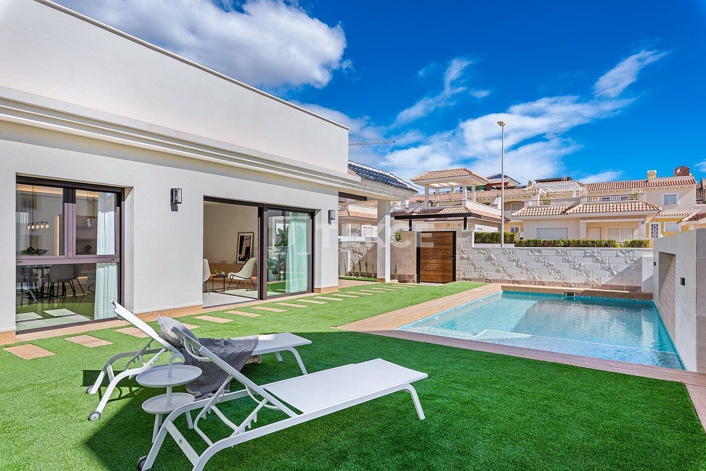3 sypialnia Willa na sprzedaż w Ciudad Quesada z basenem - 703 000 € (Ref: 8964801)