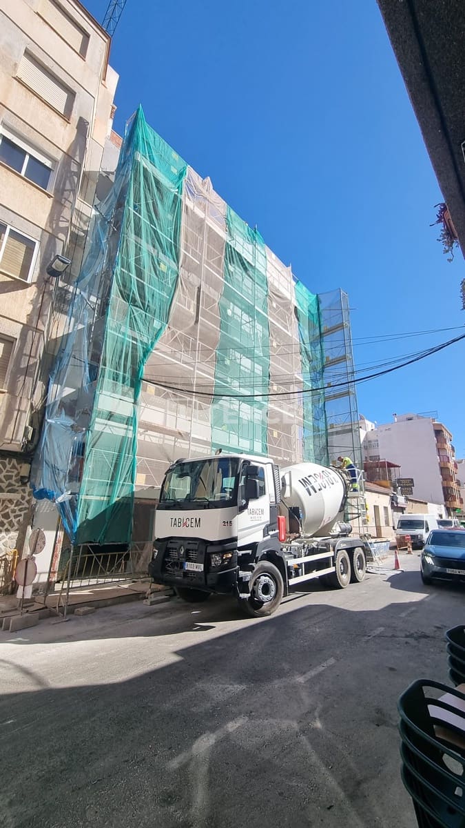 3 sovrum Lägenhet till salu i Torrevieja med pool - 335 000 € (Ref: 8964812)