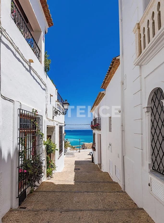 2 soveværelse Lejlighed til salg i Altea - € 990.000 (Ref: 8964870)