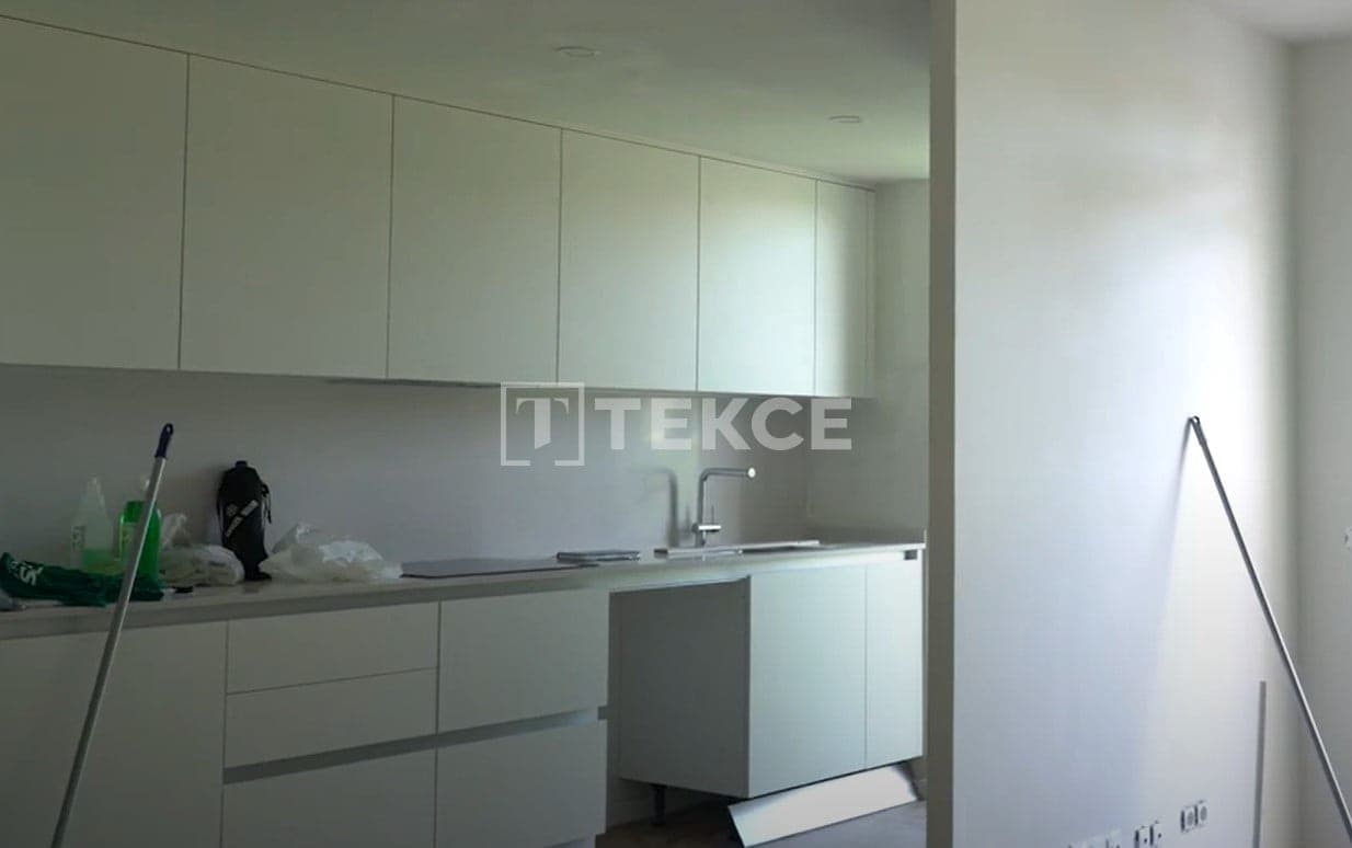 4 bedroom Flat for sale in Denia with pool - € 421,000 (Ref: 8964879)