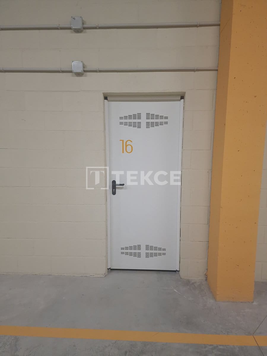 3 bedroom Flat for sale in Mijas with pool - € 1,150,000 (Ref: 8964908)