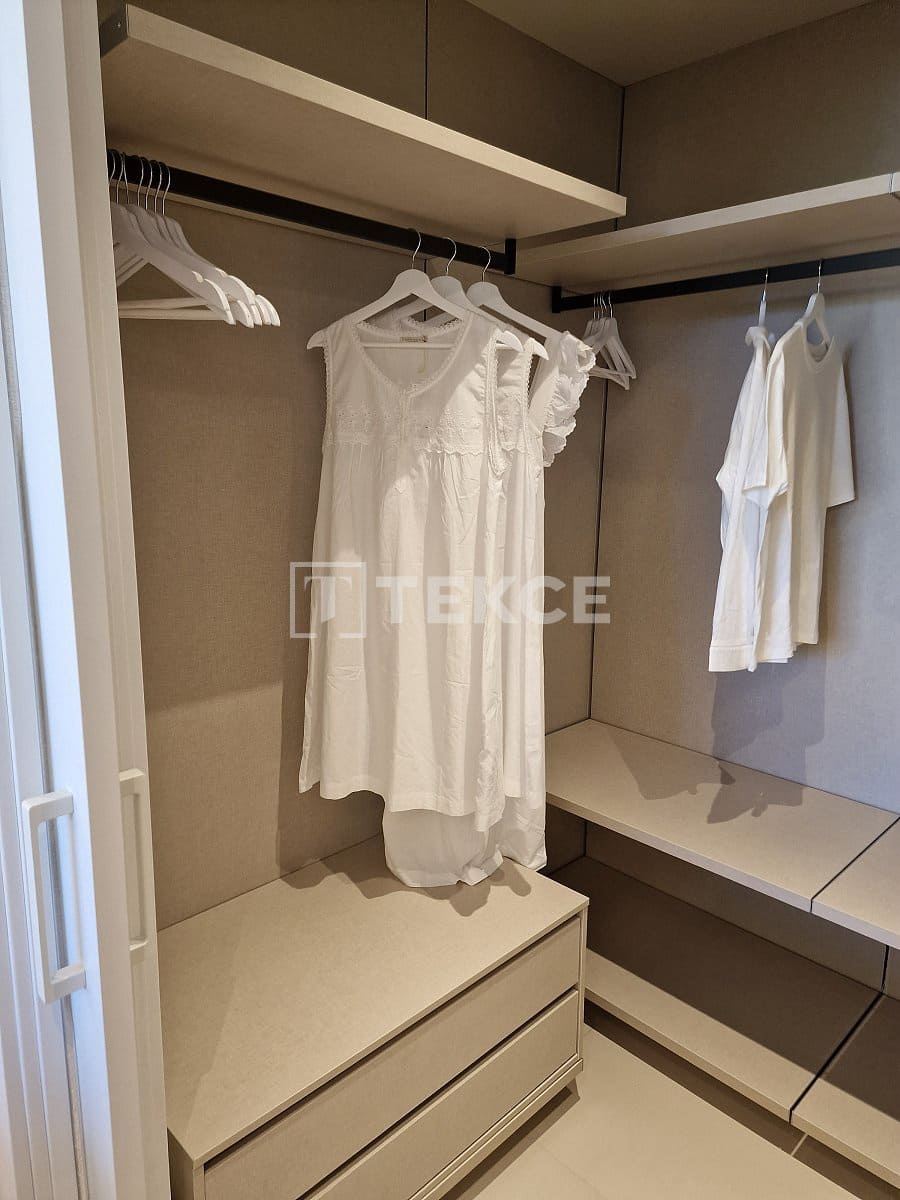 3 bedroom Flat for sale in Mijas with pool - € 1,150,000 (Ref: 8964908)