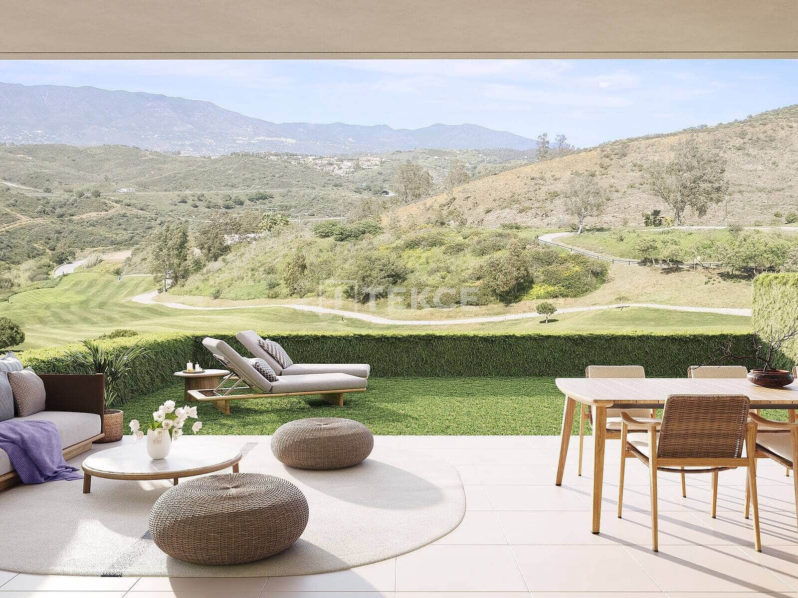 2 bedroom Flat for sale in La Cala de Mijas with pool - € 377,000 (Ref: 8964916)