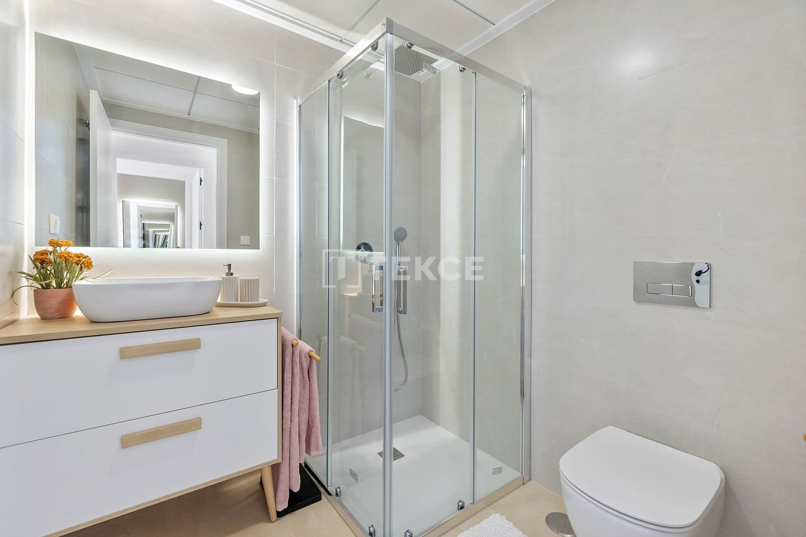 2 slaapkamer Flat te koop in Los Altos met zwembad - € 320.000 (Ref: 8964924)