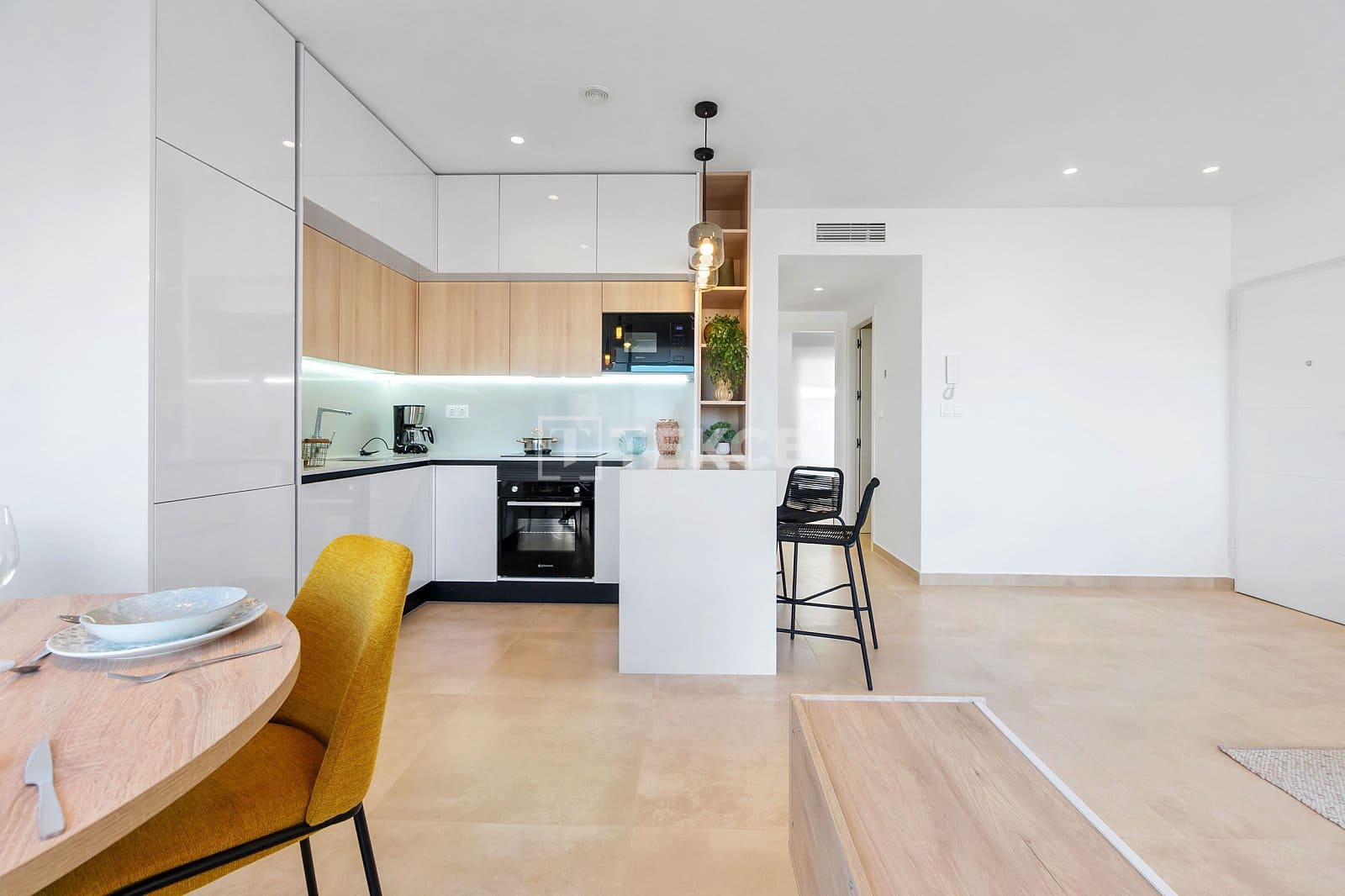 2 slaapkamer Flat te koop in Los Altos met zwembad - € 320.000 (Ref: 8964924)