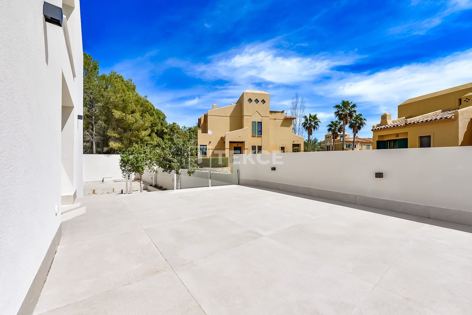 3 bedroom Villa for sale in Finestrat with pool - € 1,200,000 (Ref: 8964931)