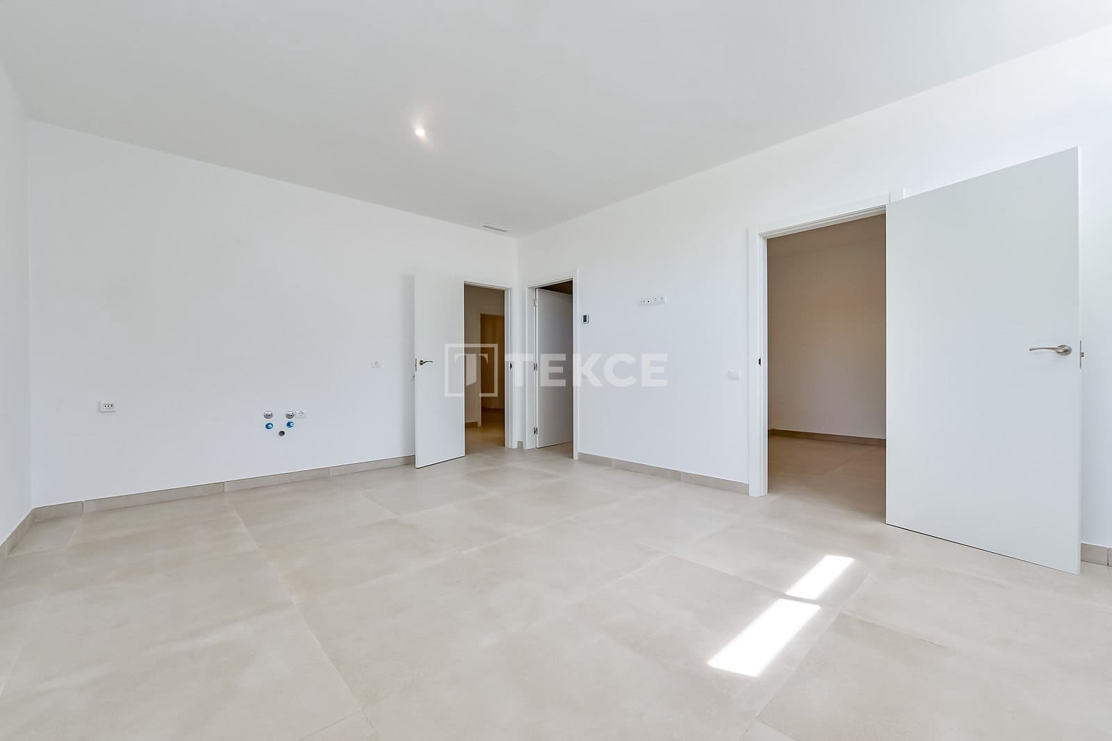 3 bedroom Villa for sale in Finestrat with pool - € 1,200,000 (Ref: 8964931)