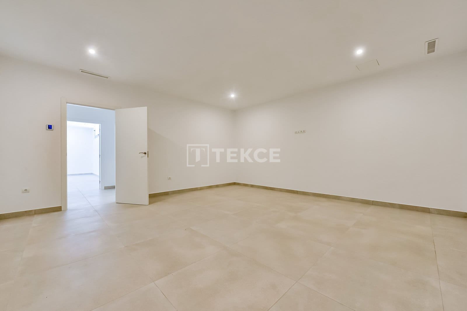 3 bedroom Villa for sale in Finestrat with pool - € 1,200,000 (Ref: 8964931)