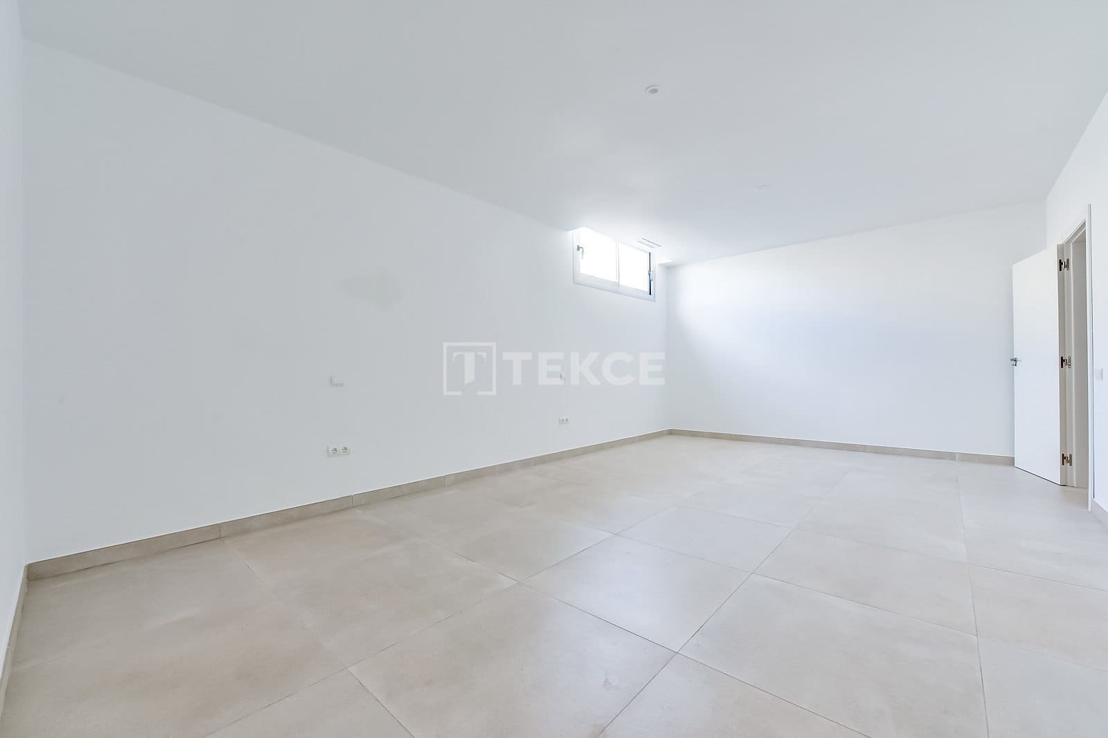 3 bedroom Villa for sale in Finestrat with pool - € 1,200,000 (Ref: 8964931)