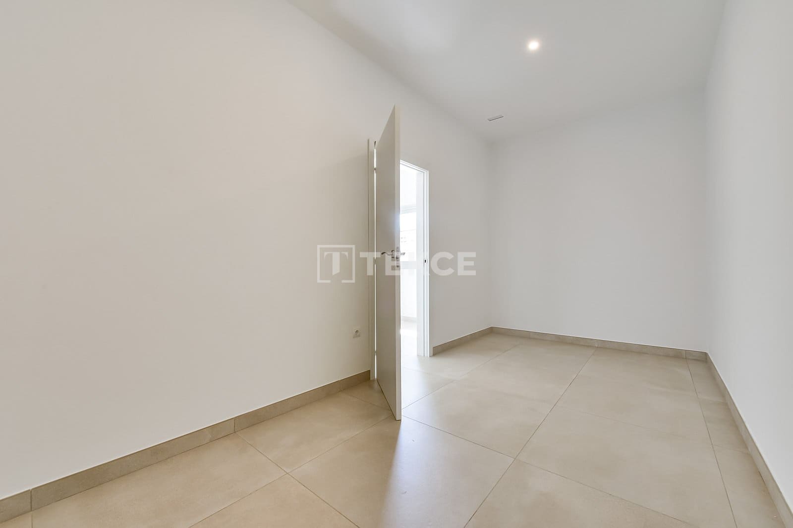 3 bedroom Villa for sale in Finestrat with pool - € 1,200,000 (Ref: 8964931)