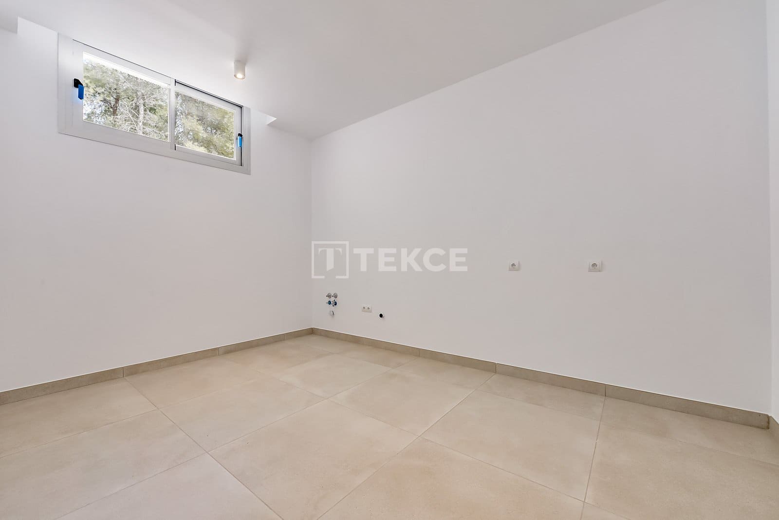 3 bedroom Villa for sale in Finestrat with pool - € 1,200,000 (Ref: 8964931)