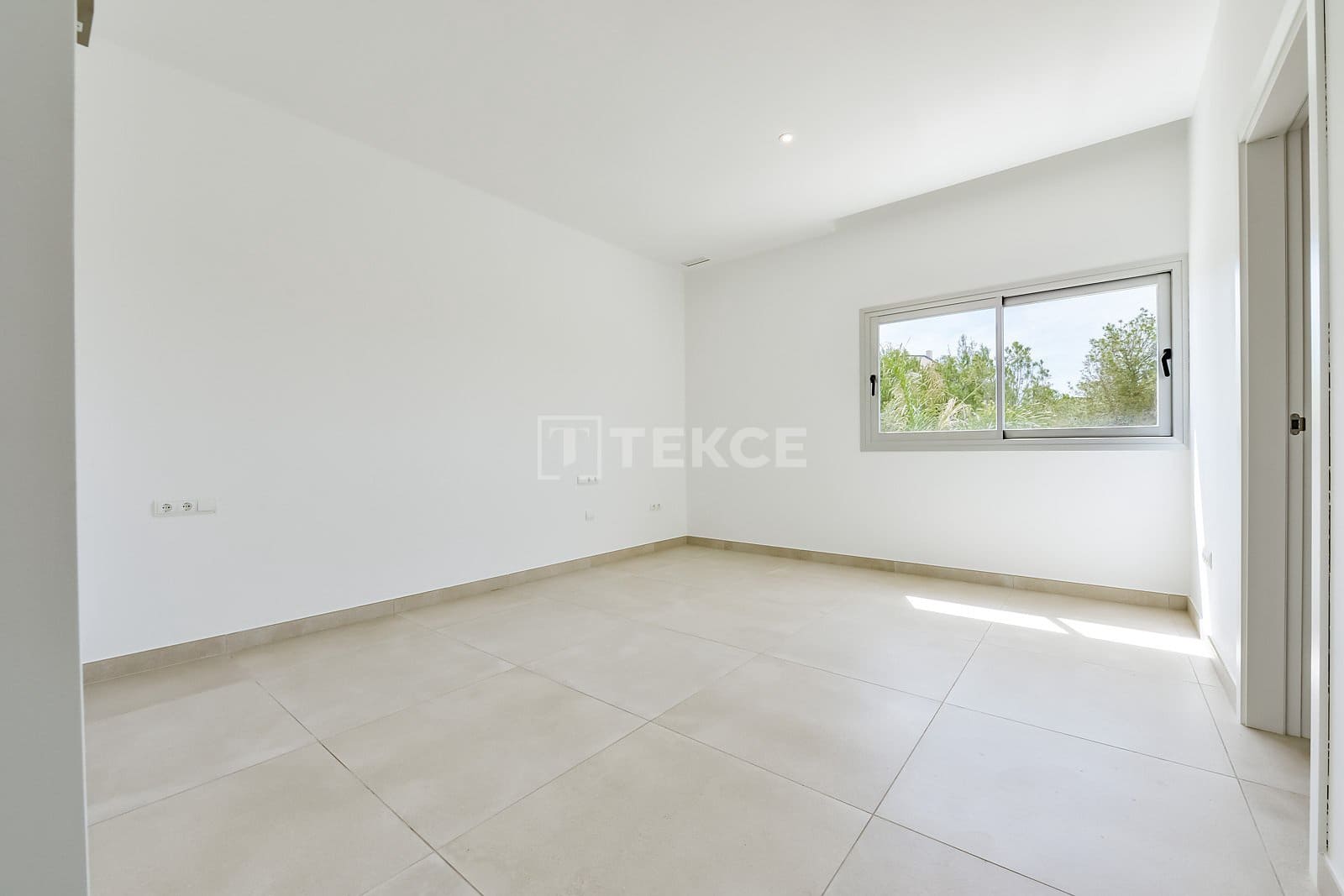 3 bedroom Villa for sale in Finestrat with pool - € 1,200,000 (Ref: 8964931)