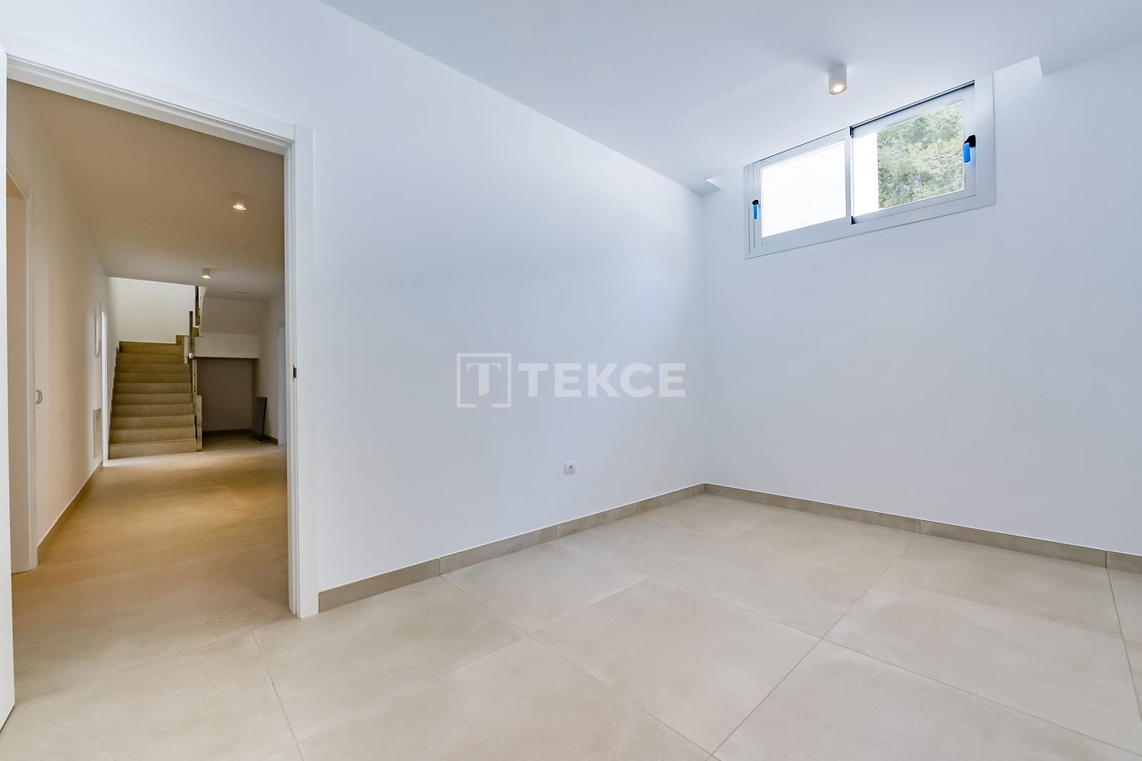 3 bedroom Villa for sale in Finestrat with pool - € 1,200,000 (Ref: 8964931)