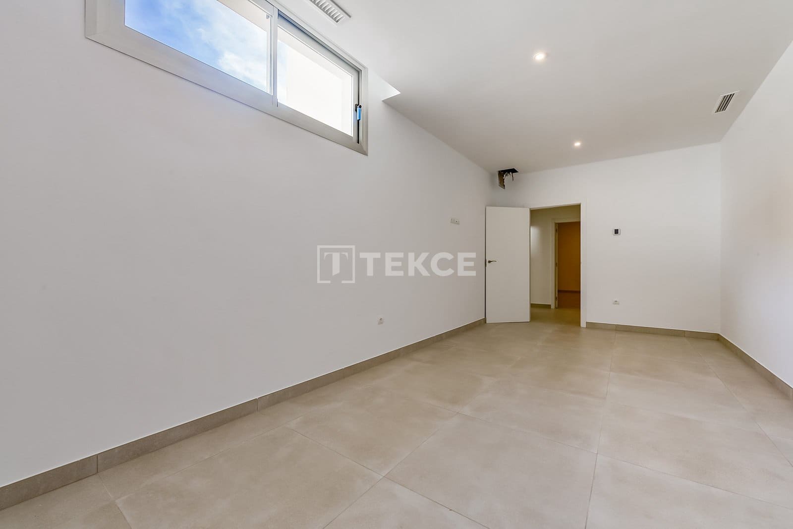 3 bedroom Villa for sale in Finestrat with pool - € 1,200,000 (Ref: 8964931)