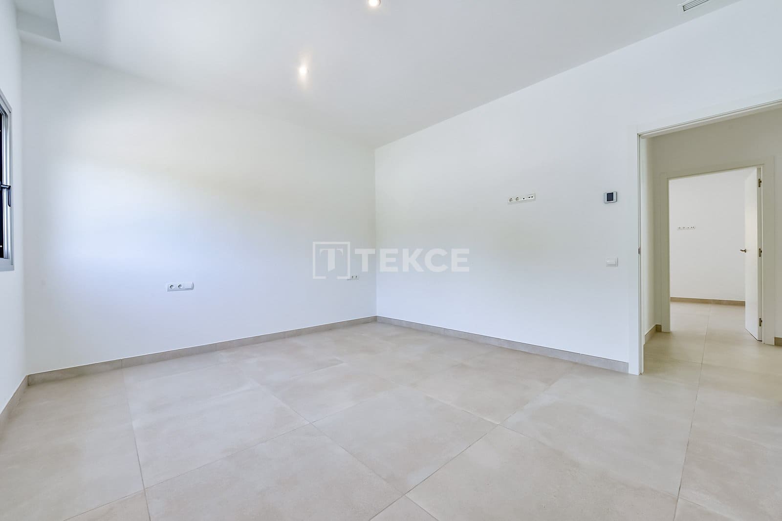 3 bedroom Villa for sale in Finestrat with pool - € 1,200,000 (Ref: 8964931)