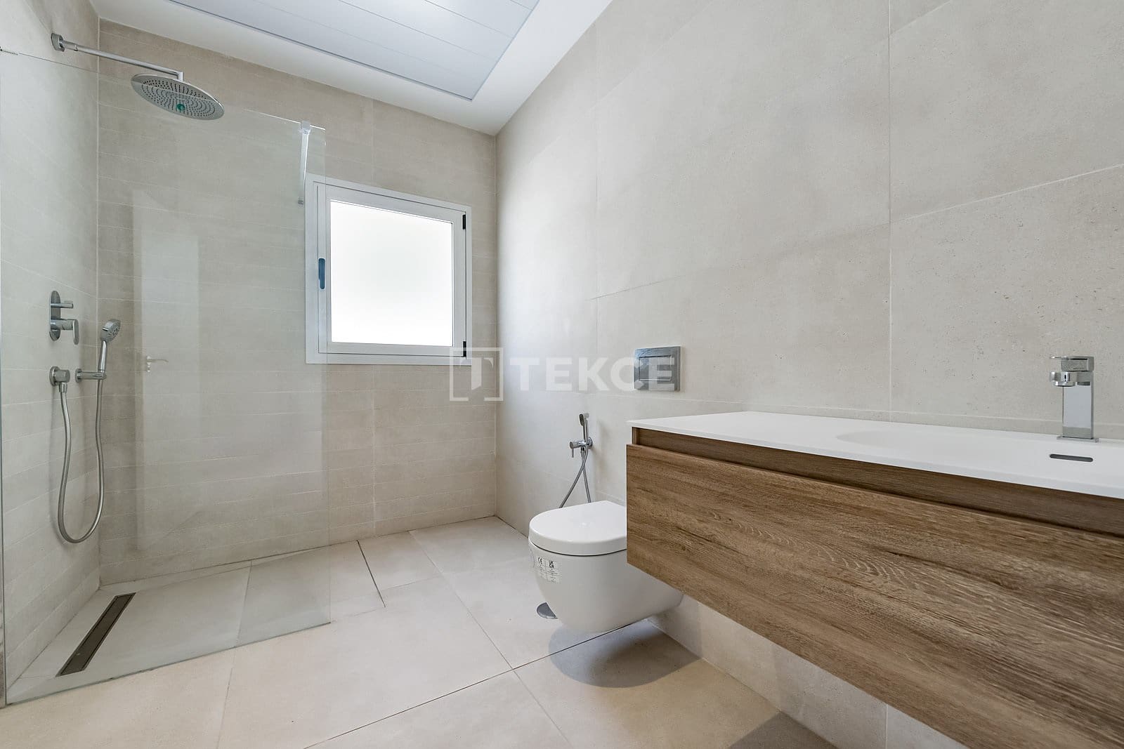 3 bedroom Villa for sale in Finestrat with pool - € 1,200,000 (Ref: 8964931)