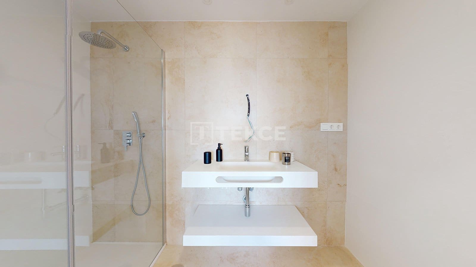 2 slaapkamer Flat te koop in Aguilas met zwembad - € 391.000 (Ref: 8964942)