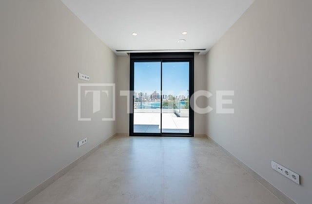 4 sypialnia Mieszkanie na sprzedaż w Benidorm z basenem - 1 650 000 € (Ref: 8964945)