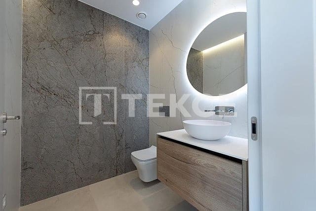 4 sypialnia Mieszkanie na sprzedaż w Benidorm z basenem - 1 650 000 € (Ref: 8964945)