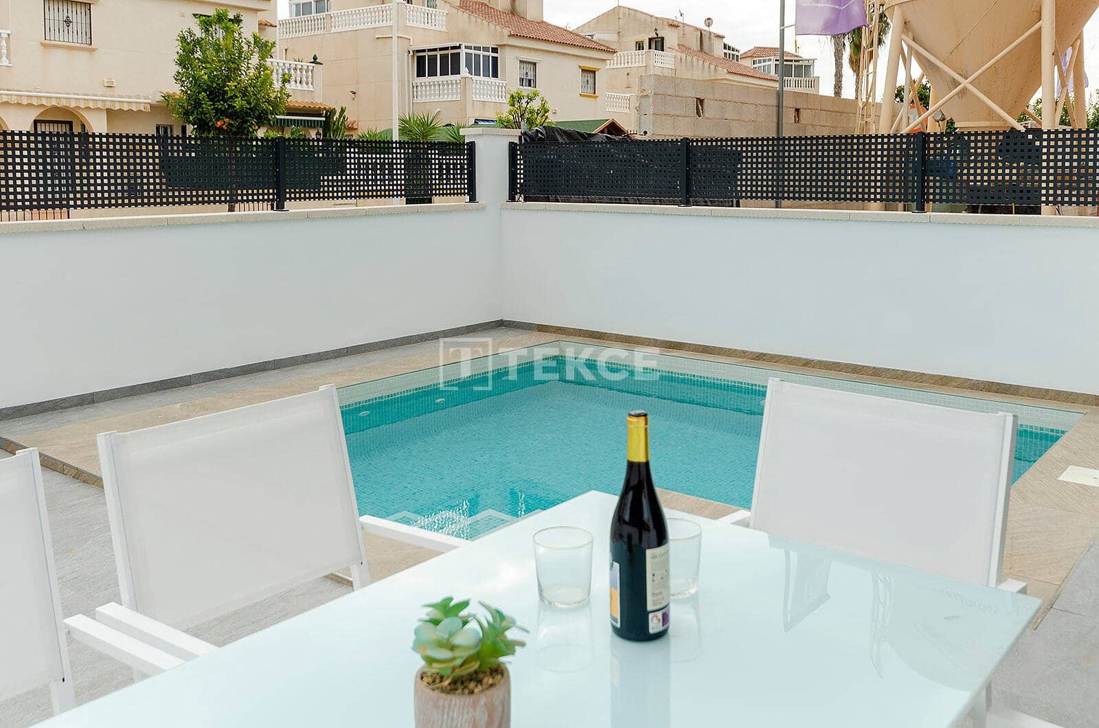 3 bedroom Villa for sale in Torrevieja with pool - € 409,000 (Ref: 8964962)