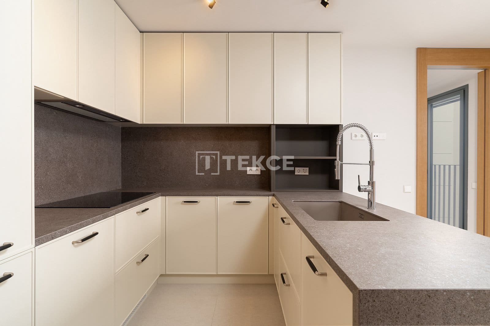 4 sovrum Lägenhet till salu i Barcelona stad med pool - 1 825 000 € (Ref: 8964997)