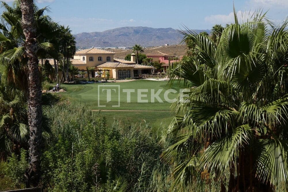 4 slaapkamer Villa te koop in Cuevas del Almanzora met zwembad - € 950.000 (Ref: 8964999)