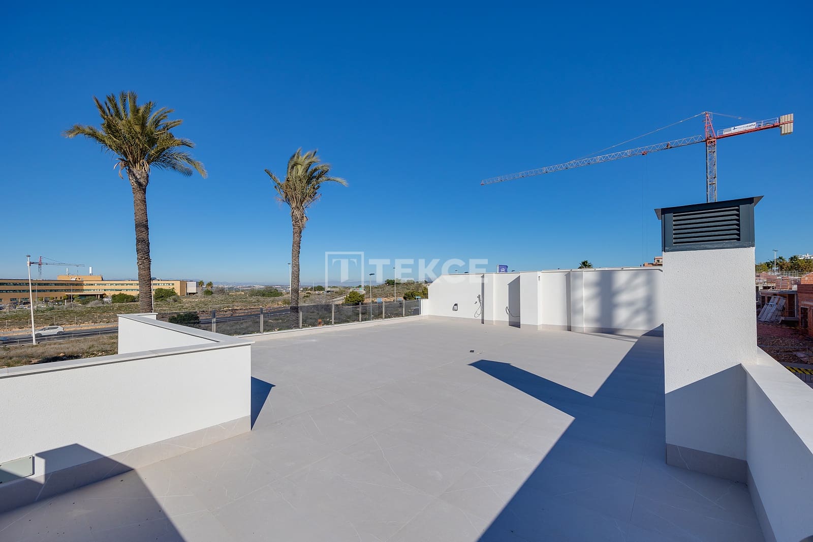3 bedroom Villa for sale in Torrevieja with pool - € 595,000 (Ref: 8965016)