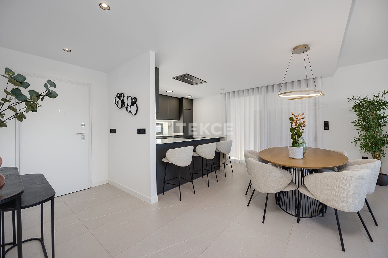 3 bedroom Villa for sale in Torrevieja with pool - € 595,000 (Ref: 8965016)