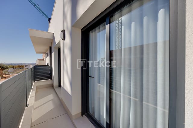 3 slaapkamer Villa te koop in Torrevieja met zwembad - € 595.000 (Ref: 8965016)