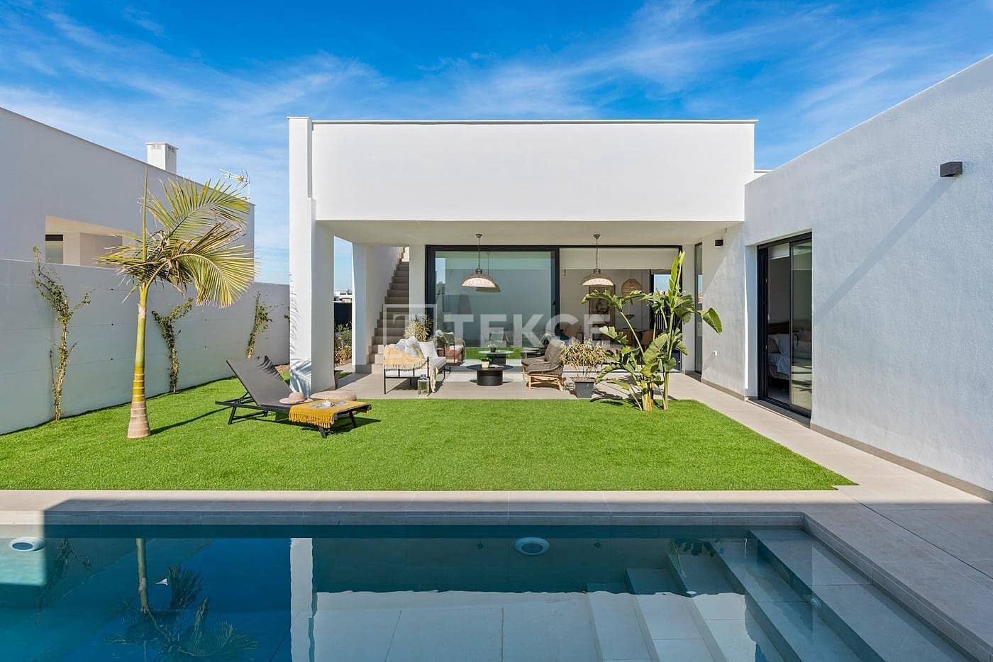 3 soveværelse Villa til salg i Mar de Cristal med swimmingpool - € 549.000 (Ref: 8965045)