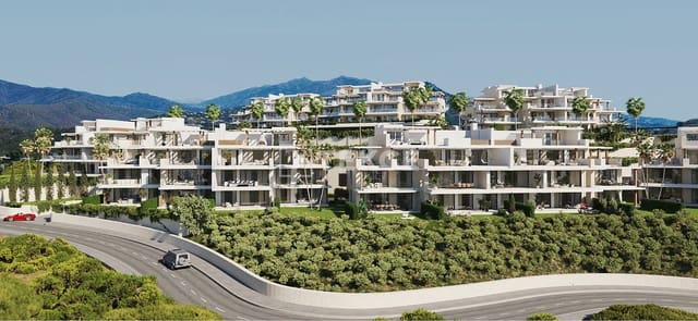 Piso de 3 habitaciones en Estepona en venta con piscina - 945.000 € (Ref: 8965106)