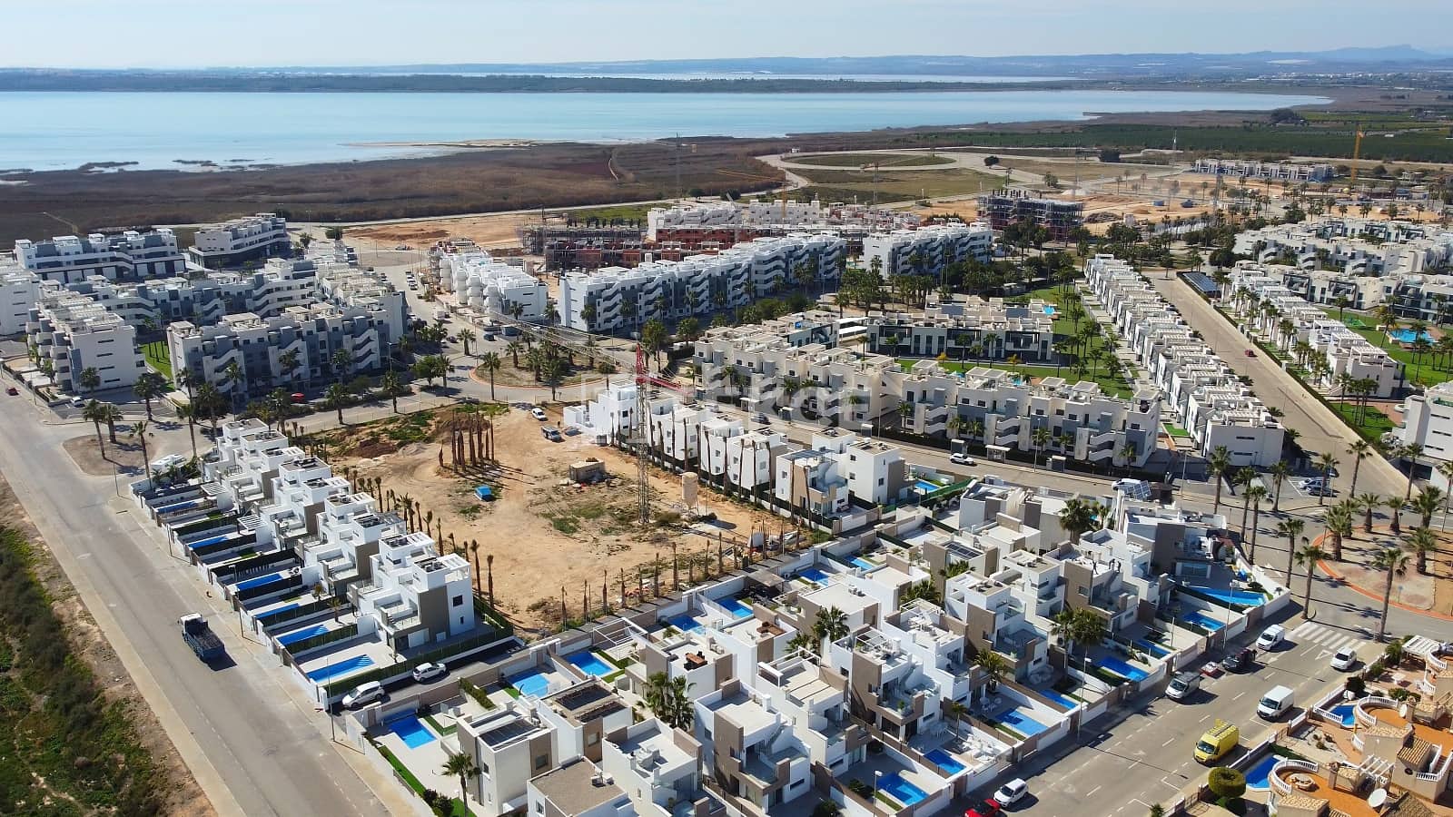 2 Zimmer Wohnung zu verkaufen in El Raso mit Pool - 269.000 € (Ref: 8965111)