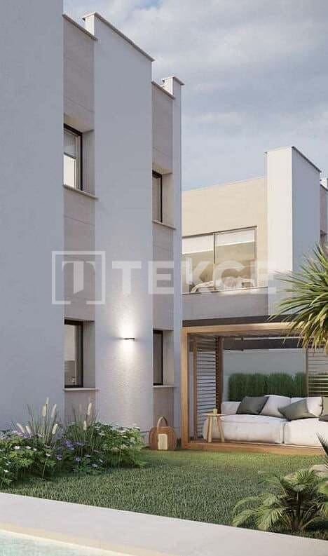 4 sovrum Villa till salu i Playa de San Juan med pool - 750 000 € (Ref: 8965146)