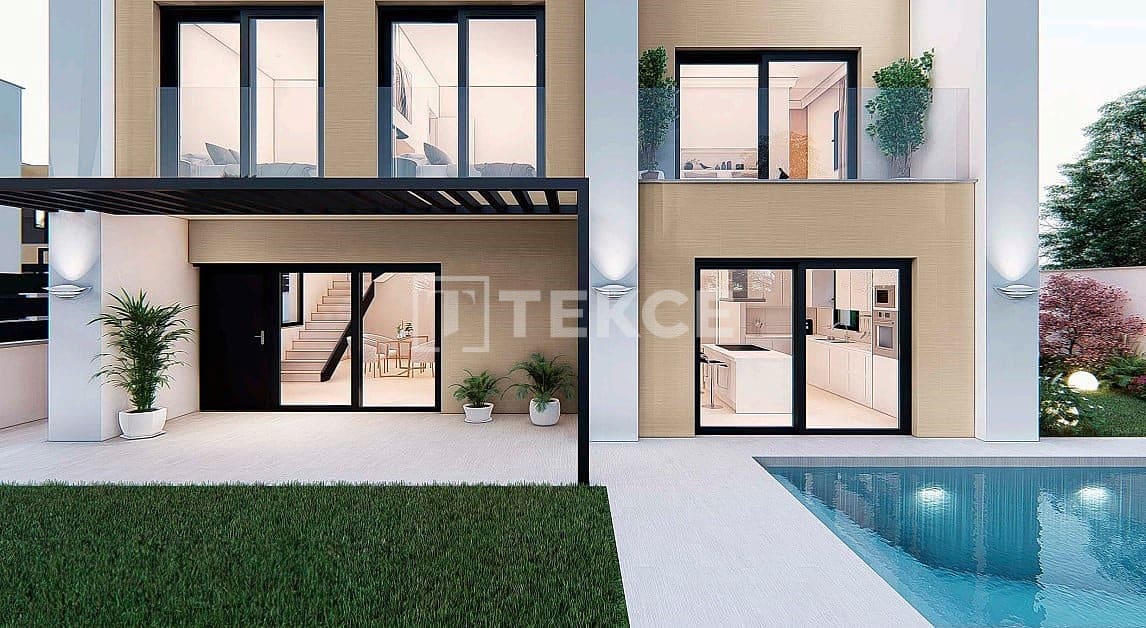 4 sovrum Villa till salu i Playa de San Juan med pool - 750 000 € (Ref: 8965146)