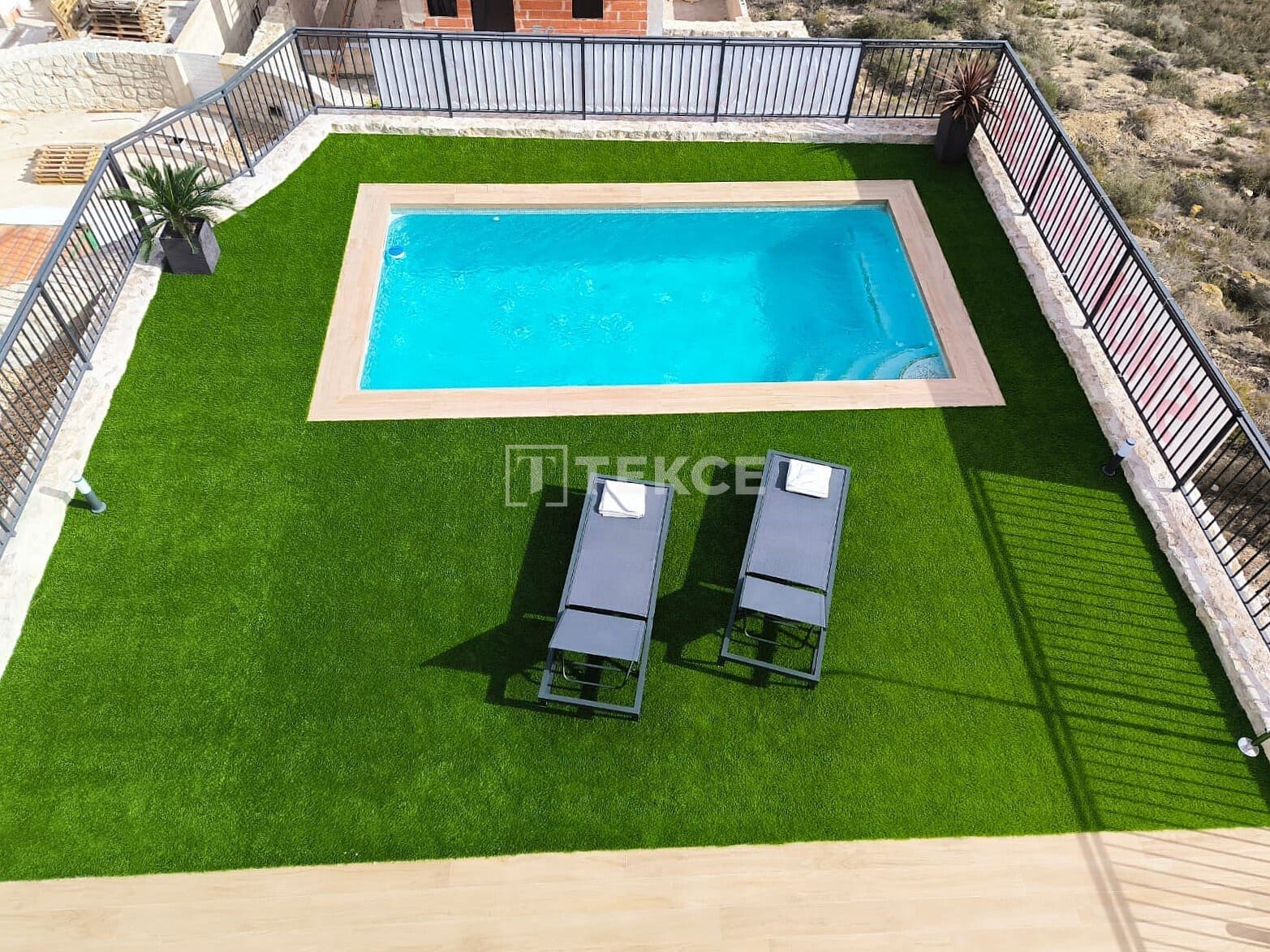 4 bedroom Villa for sale in Algorfa with pool - € 535,000 (Ref: 8965152)