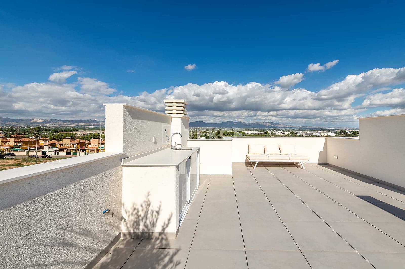 3 slaapkamer Villa te koop in Cox met zwembad - € 240.000 (Ref: 8965178)