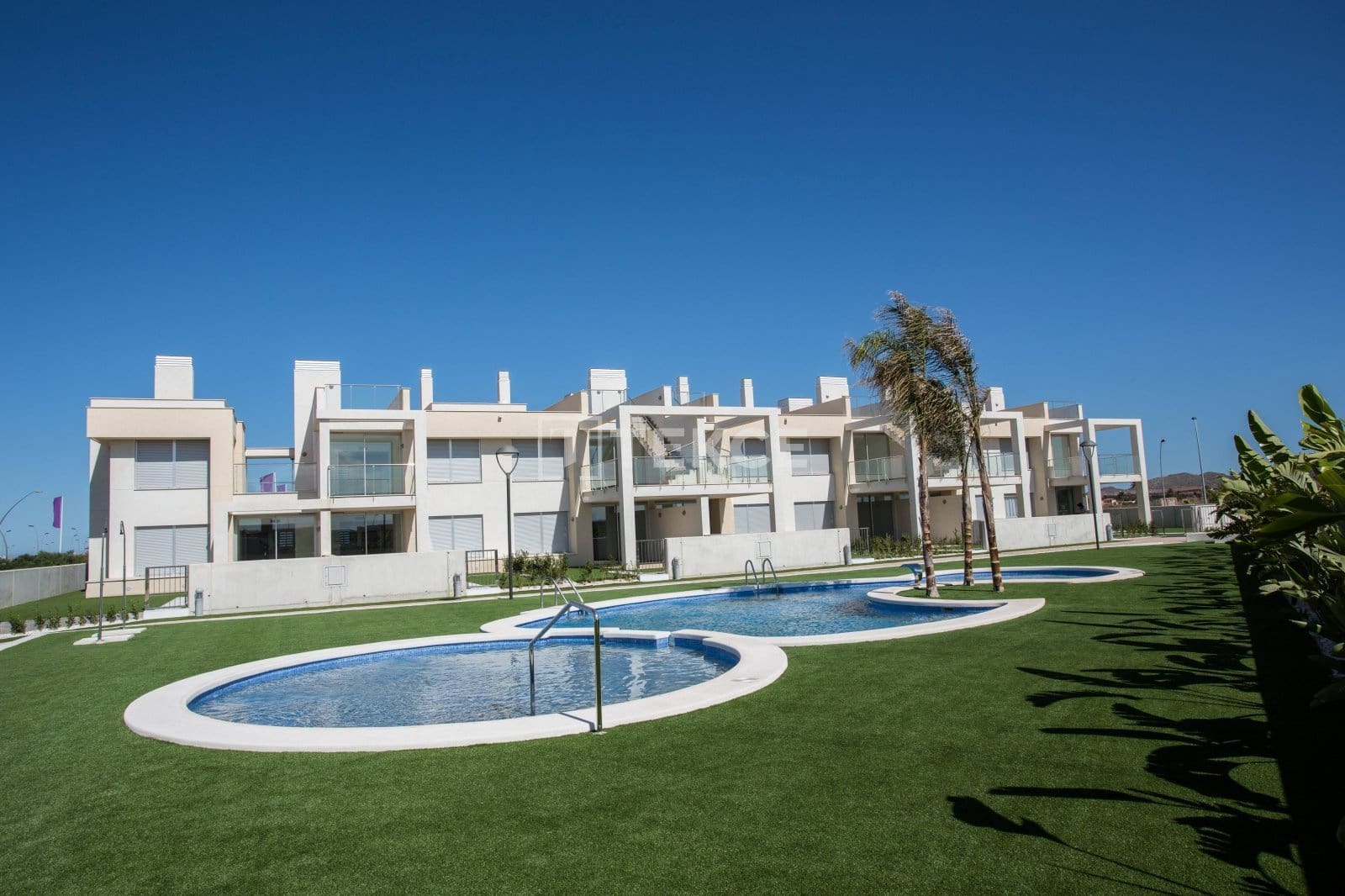 3 soveværelse Lejlighed til salg i Estrella de Mar med swimmingpool - € 239.000 (Ref: 8965179)