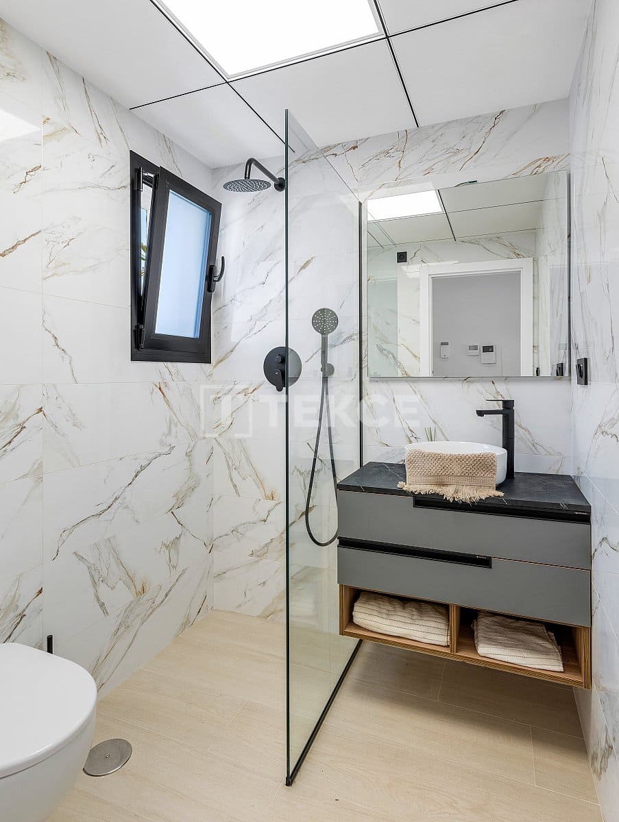 2 quarto Apartamento para venda em El Raso com piscina - 227 000 € (Ref: 8965194)