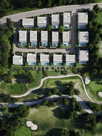 4 sypialnia Willa na sprzedaż w Bahía Dorada, Estepona z basenem - 2 000 000 € (Ref: 8965227)