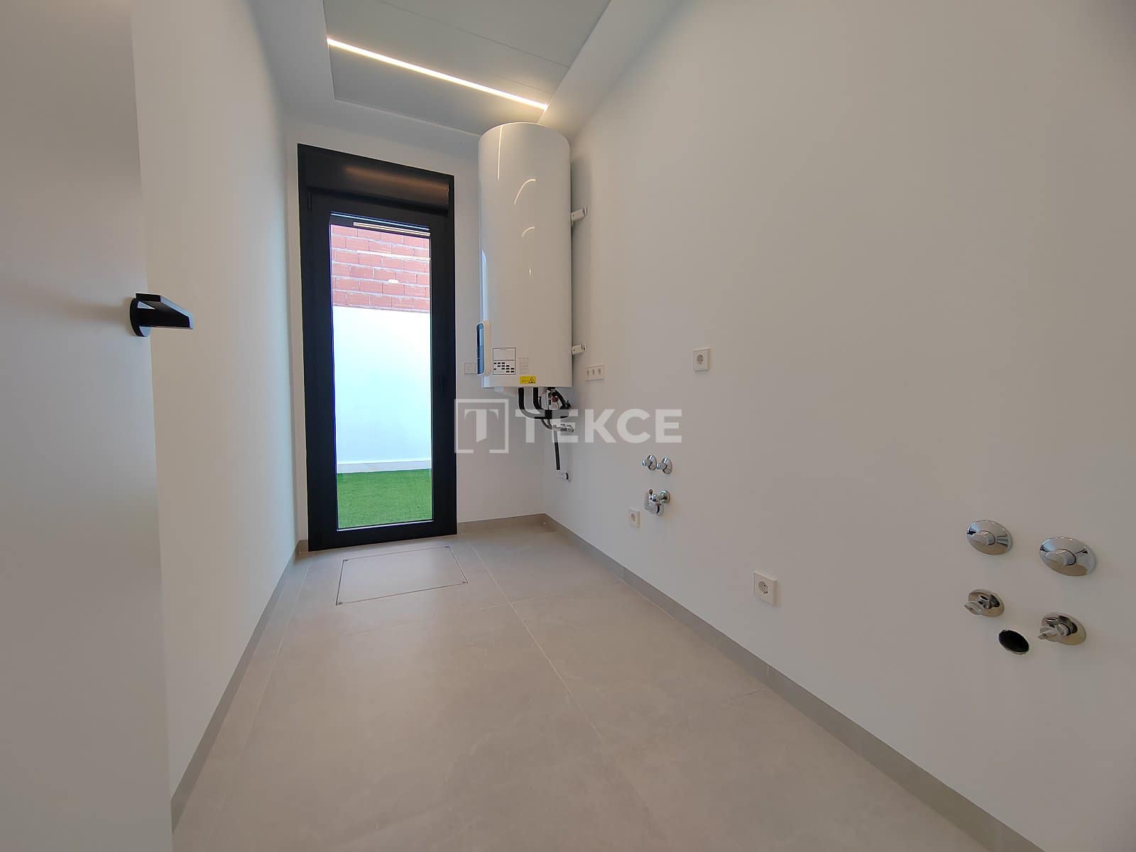 3 bedroom Villa for sale in Rojales with pool - € 575,000 (Ref: 8965261)