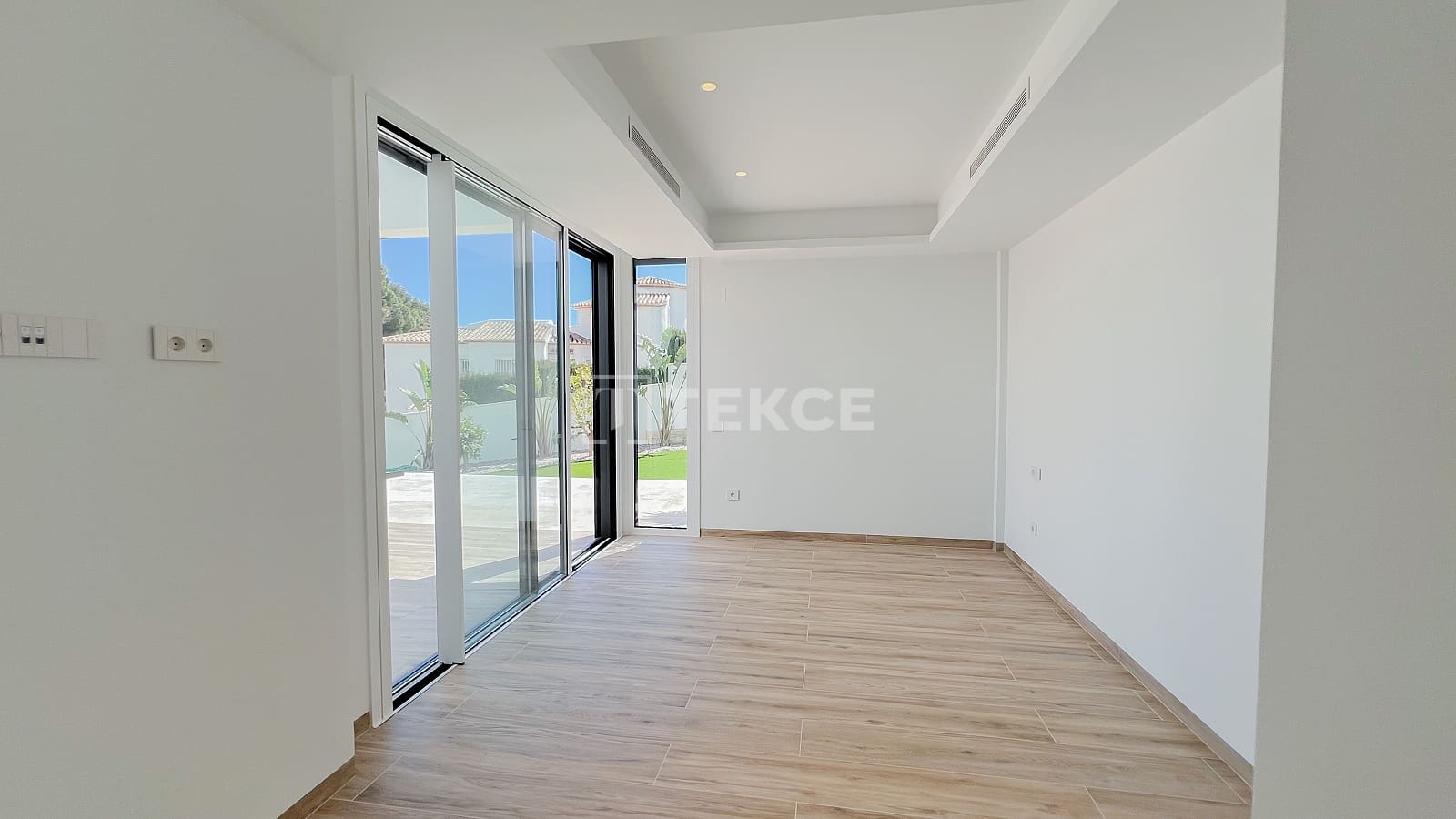 4 makuuhuone Huvila myytävänä paikassa Benissa mukana uima-altaan - 2 260 000 € (Ref: 8965278)