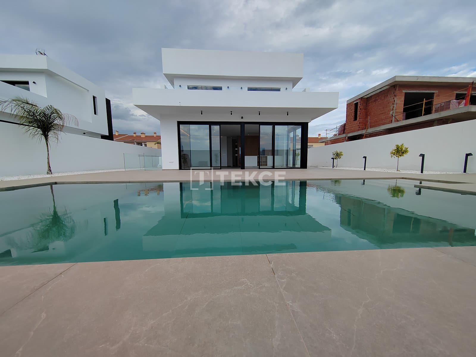 4 sovrum Villa till salu i Playa de San Juan med pool - 950 000 € (Ref: 8965280)