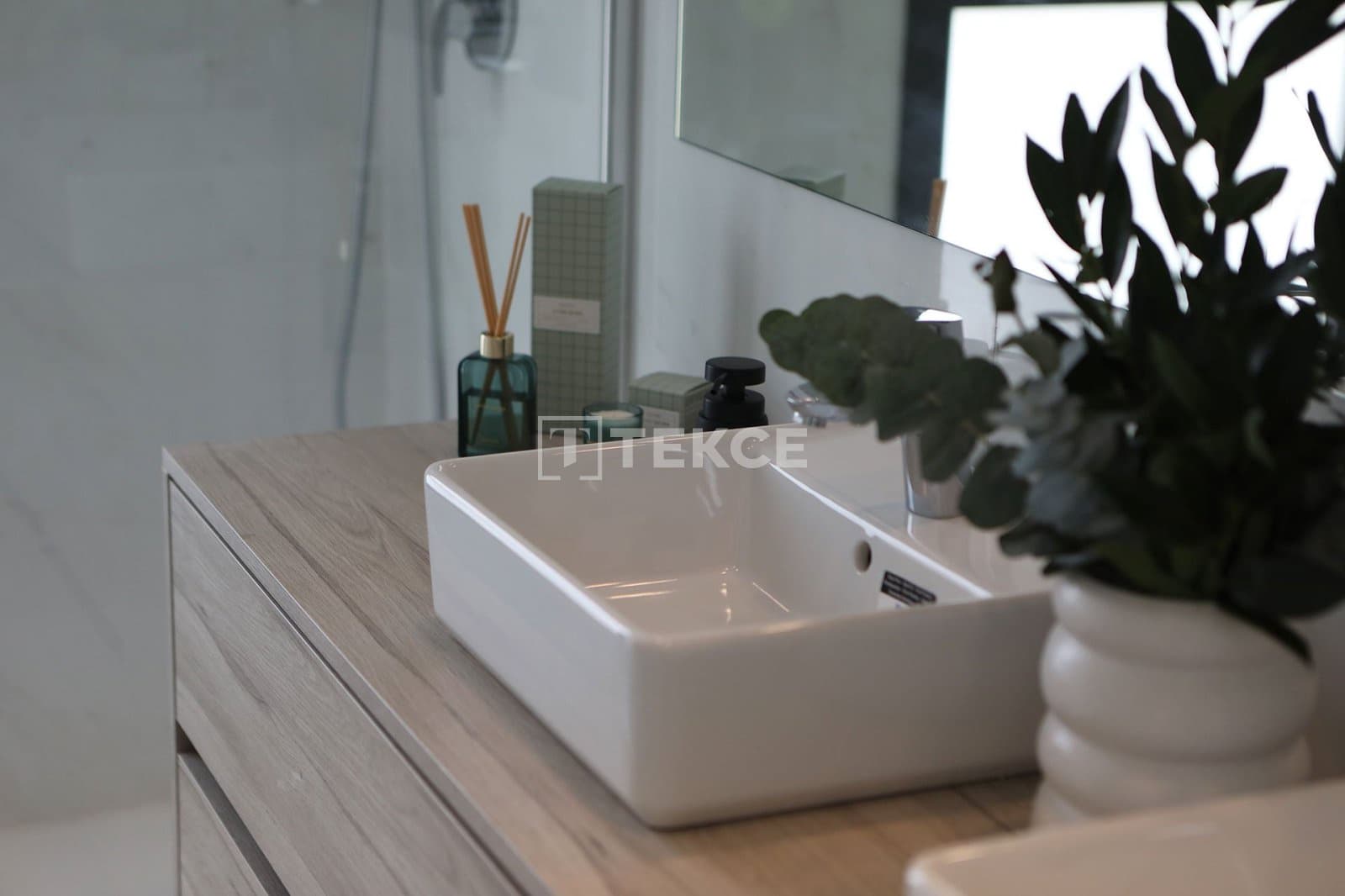 3 sovrum Lägenhet till salu i Benidorm med pool - 641 000 € (Ref: 8965286)